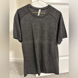 Lululemon Metal Tech Vent Performance Black Short Sleeve Shirt Mens Size Medium